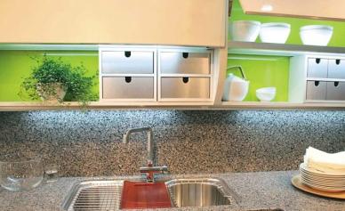How to install a wall panel in the kitchen