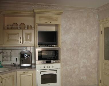 Decorative plaster in the kitchen, features of choice